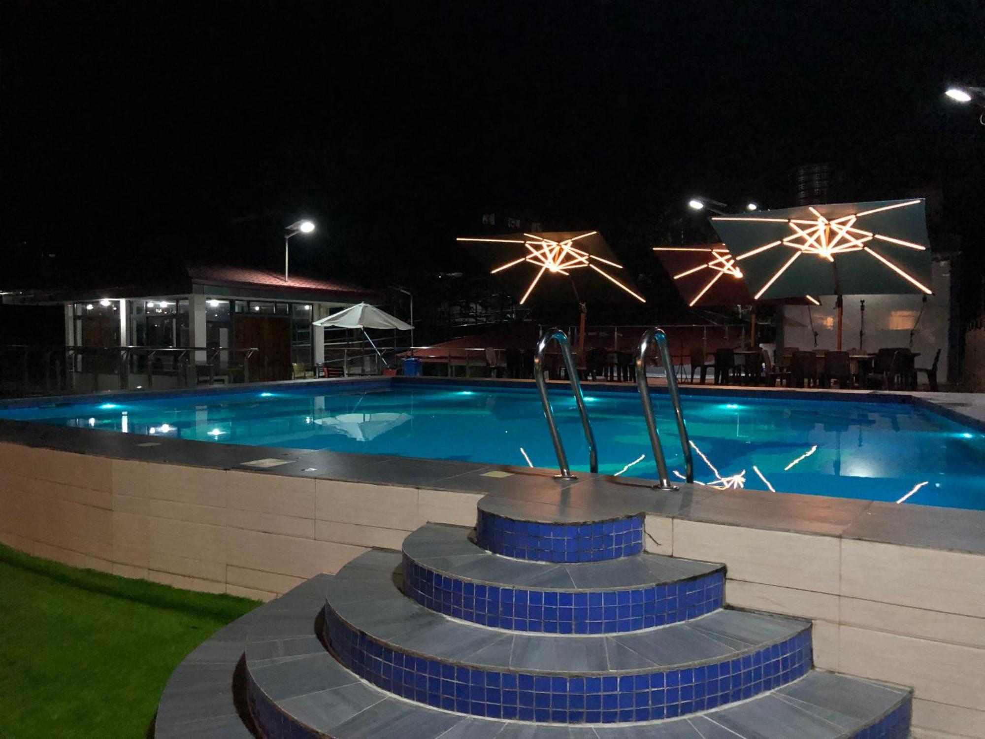 Sky Garden Hotel Coron Exterior foto