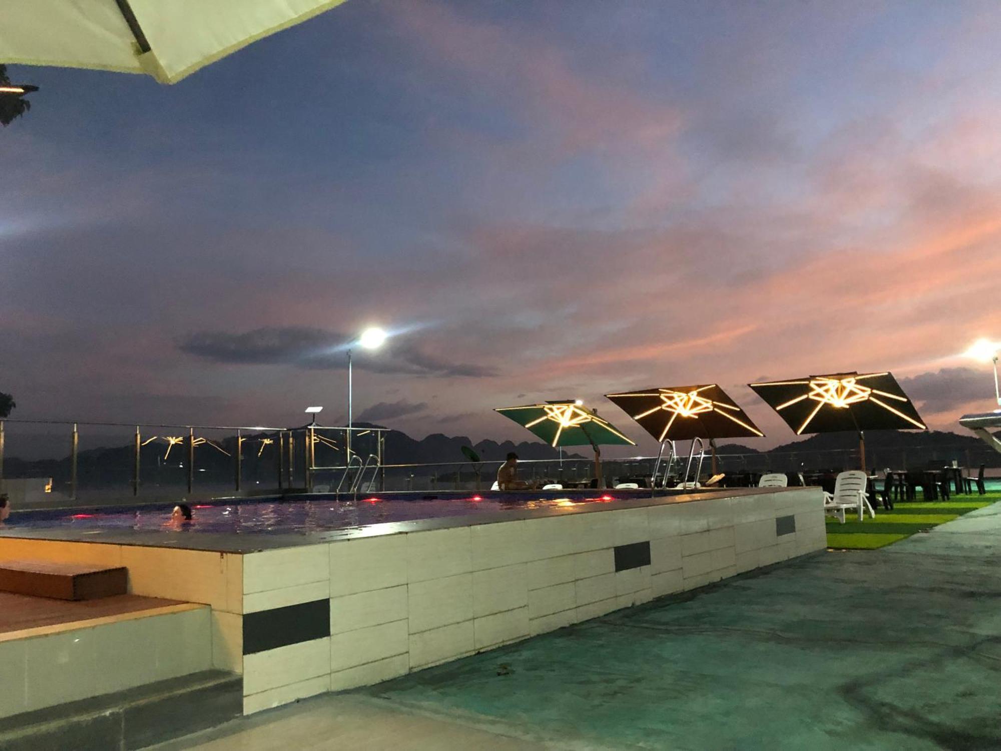 Sky Garden Hotel Coron Exterior foto